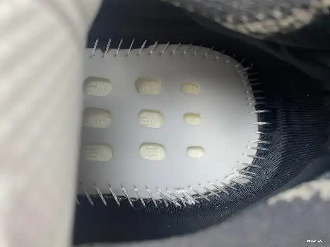 Boost Salt' GZ0472 380 'Stone Yeezy 0511